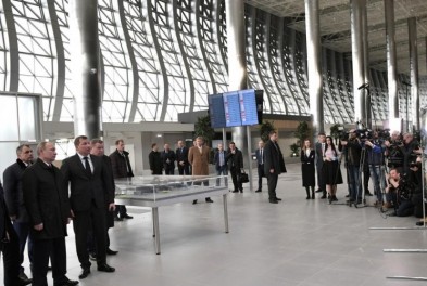 Президент РФ Владимир Путин осмотрел новый терминал аэропорта Симферополь