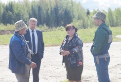 Глава администрации Думиничского района совершил рабочие поездки в крестьянско-фермерские хозяйства
