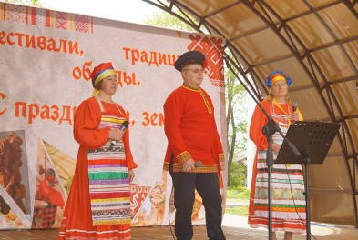 В семье большой, в семье единой-2022. В преддверии Дня семьи в Думиничах состоялся традиционный фестиваль национальных культур
