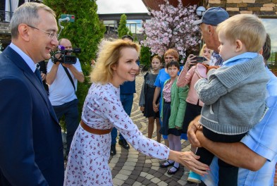 Калужские семьи взяли  под опеку 25 детей-сирот из ДНР